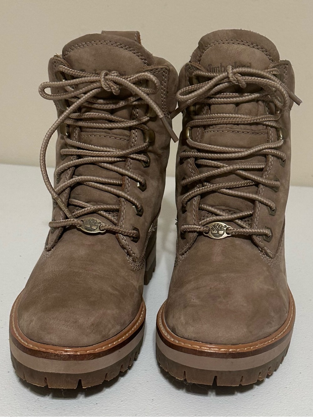 Timberland Courmayeur Valley 6-Inch Leather Boots 6  Taupe Women’s - Picture 4 of 8